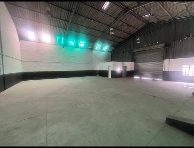 514M² WAREHOUSE TO LET IN PAROW EAST